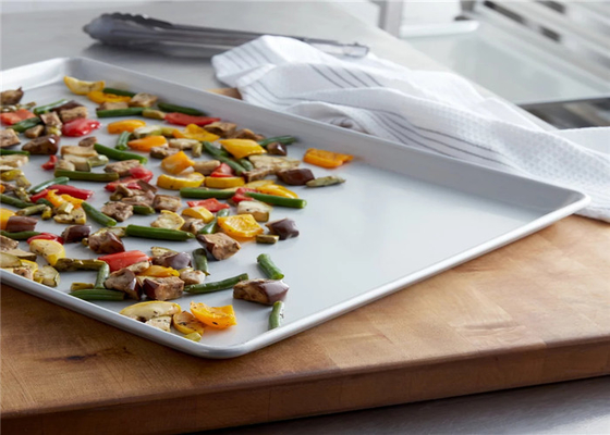 RK Bakeware จีน 16 Gauge ขนาดเต็ม อลูมิเนียม Baking Tray สายใน Rim กระจก 15 13/16 &quot;x 21 13/16&quot;