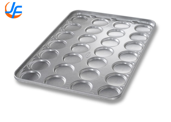 RK Bakeware China Foodservice 42495 ชิคาโก โลหะ อลูมิเนียมสแตนเลส 24 Mold 1.95 oz แฮมเบอร์กเกอร์ บันเทร / มัฟฟีน ท็อปแพน