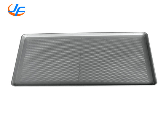 RK Bakeware China-601828 ขนาดเต็ม 16 Gauge 18&quot; x 26&quot; สายใน Rim อลูมิเนียม Perforated Bun / Sheet Pan