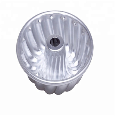 ลักษณะที่มิตรต่อสิ่งแวดล้อม อัลลูมิเนียมสกัดกันสติ๊ก Custom Hollow Round Baking Cake Mold